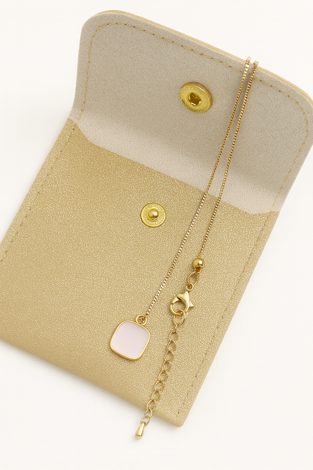 Simple elegant necklace