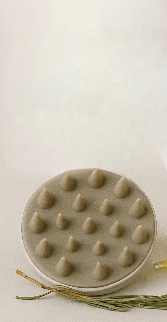 Scalp massage/cleaning tool